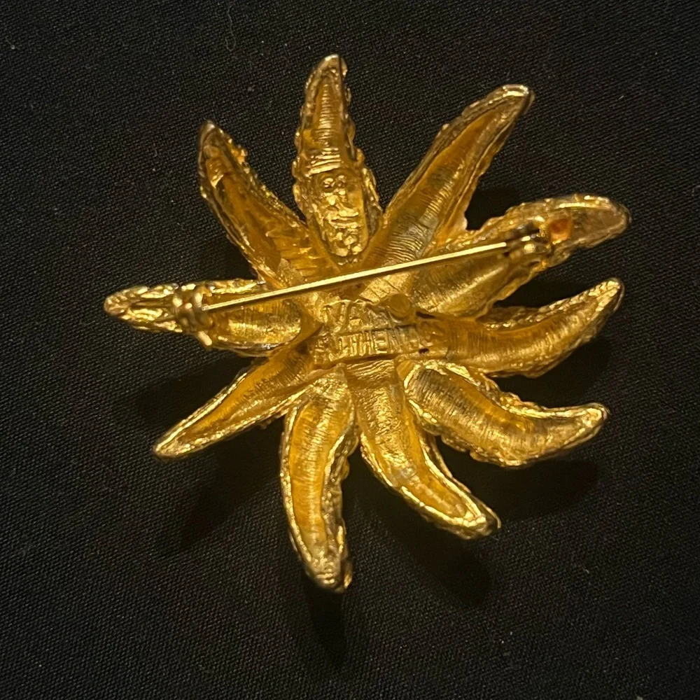 Vintage Textured Abstract Starfish Brooch Van S Authentic